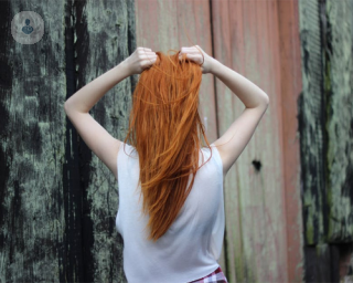 La caída del cabello en la mujer o alopecia femenina es muy frecuente. Se asocia a otras enfermedades como la alopecia areata y se trata con Pilopeptan Woman (PWC)