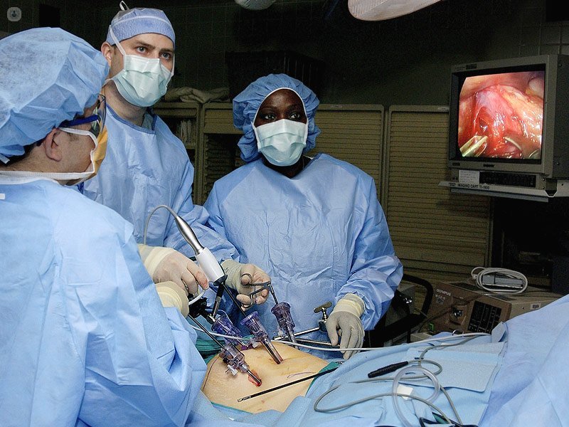 La cirugía laparoscópica es una técnica quirúrgica mini-invasiva que permite tratar problemas ginecológicos con pequeñas incisiones.