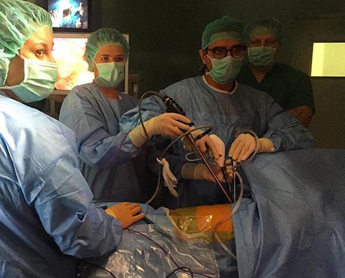 La cirugía torácica de una única incisión permite mejor recuperación y menor riesgo quirúrgico