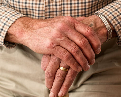 Diferencias entre temblor esencial y Parkinson | Top Doctors